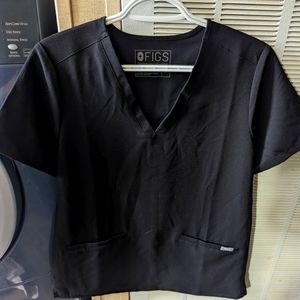 Figs set black